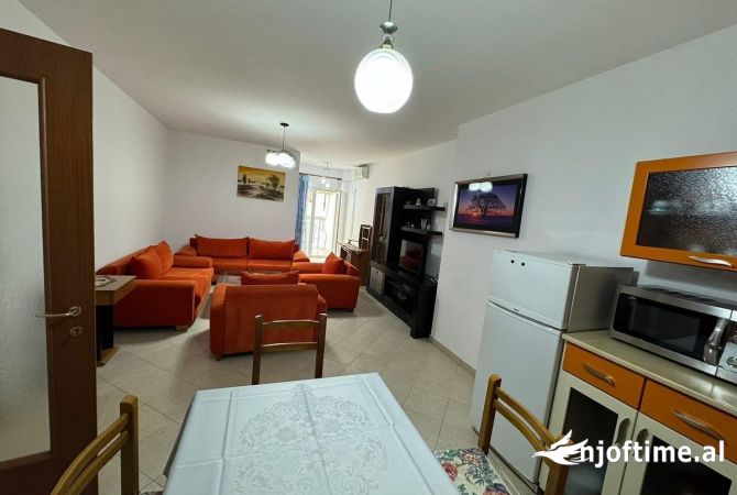 Shtepi me qera 2+1 ne Tirane - 650 Euro