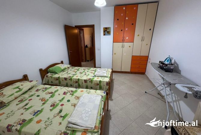 Shtepi me qera Apartament ne Tirane, 2+1, Mobilimi E mobiluar, Pagesa 650  Euro.