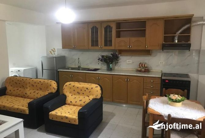 Shtepi me qera 1+1 ne Tirane - 45,000 Leke