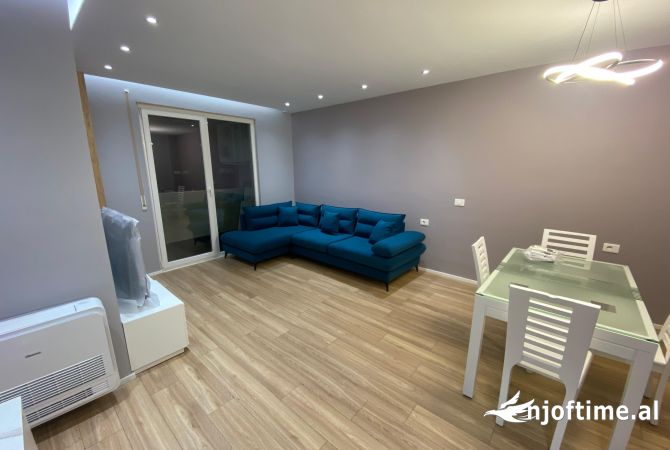 Shtepi me qera 2+1 ne Tirane - 700 Euro
