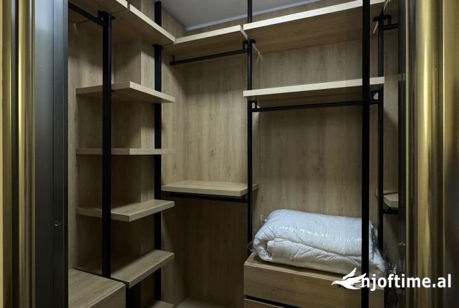 Shtepi me qera Apartament ne Tirane, 2+1, Mobilimi E mobiluar, Pagesa 2,500  Euro.