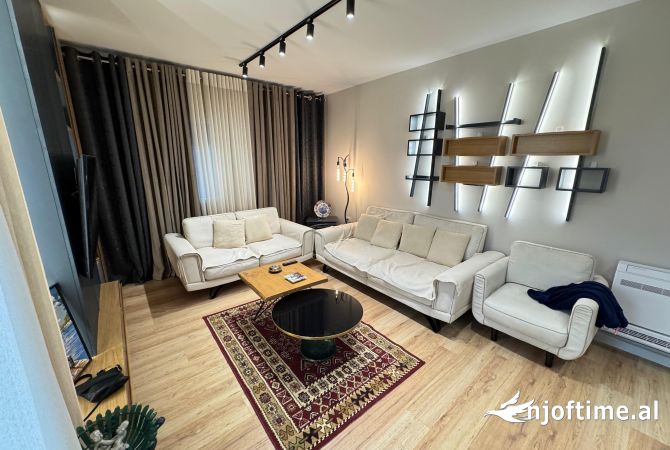 Casa in affitto 2+1 a Tirana - 1,000 Euro