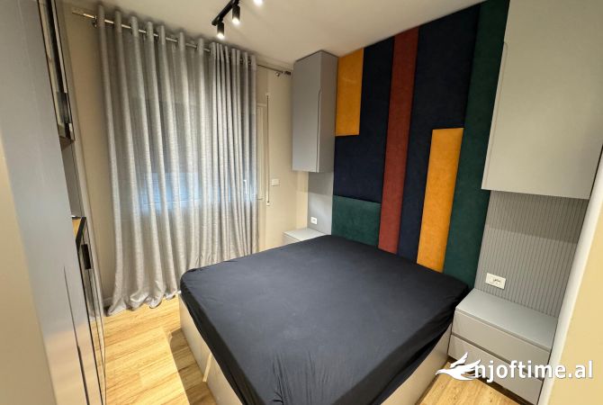 Shtepi me qera Apartament ne Tirane, 2+1, Mobilimi E mobiluar, Pagesa 1,000  Euro.