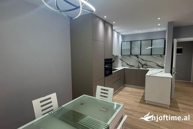 Shtepi me qera 2+1 ne Tirane - 600 Euro