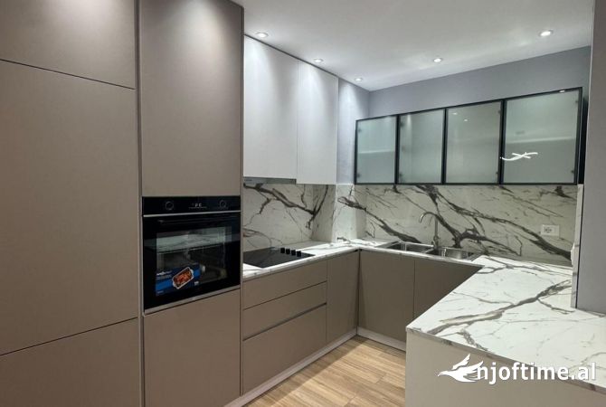 Shtepi me qera Apartament ne Tirane, 2+1, Mobilimi E mobiluar, Pagesa 600  Euro.