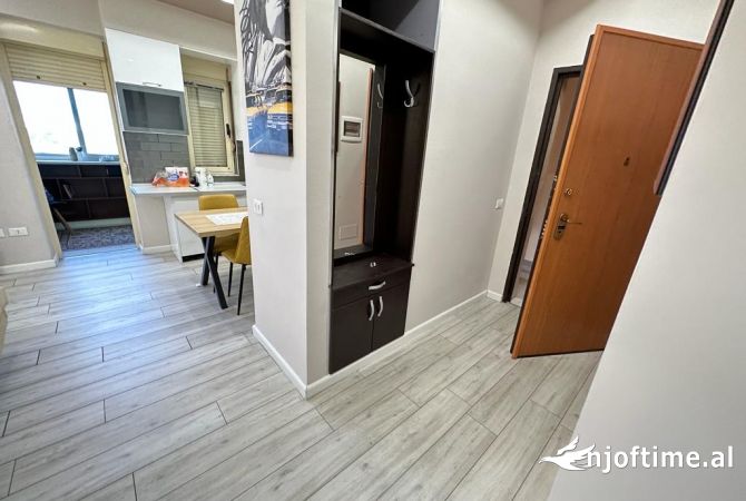 Shtepi me qera Apartament ne Tirane, 1+1, Mobilimi E mobiluar, Pagesa 500  Euro.