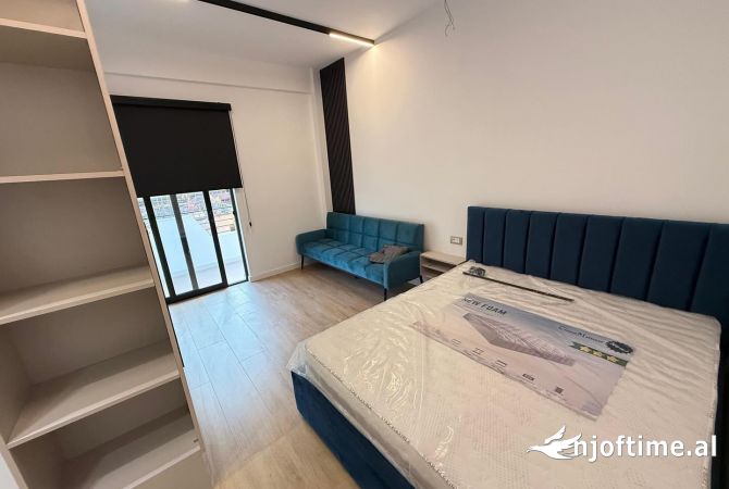 Shtepi ne shitje Apartament ne Tirane, 1+1, Mobilimi E mobiluar, Pagesa 198,000  Euro.
