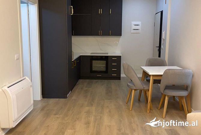 Shtepi me qera 2+1 ne Tirane - 1,200 Euro