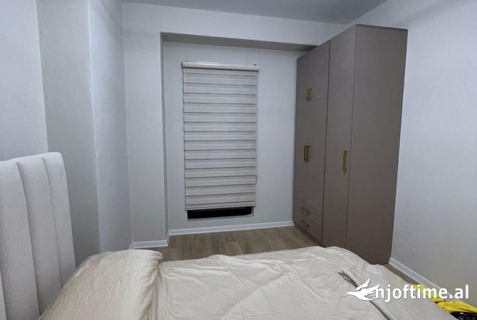 Shtepi me qera 2+1 ne Tirane - 1,200 Euro