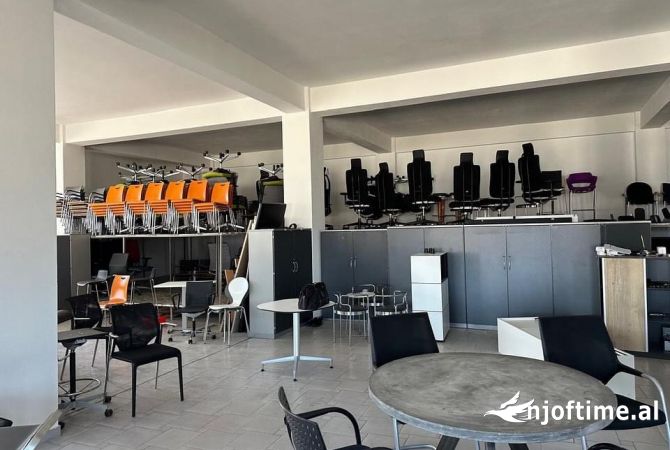 Ambient biznesi me qera 3+1 ne Tirane - 9,000 Euro