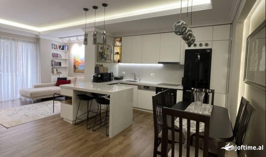 Shtepi me qera Apartament ne Tirane, 2+1, Mobilimi E mobiluar, Pagesa 750  Euro.