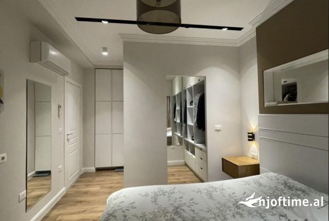 Shtepi me qera Apartament ne Tirane, 2+1, Mobilimi E mobiluar, Pagesa 750  Euro.