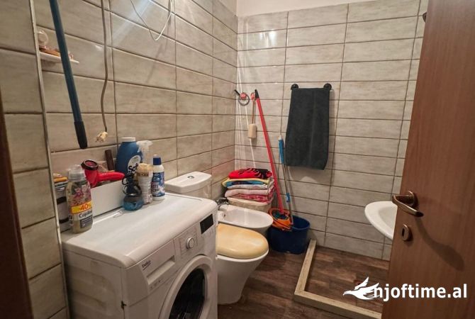 Shtepi me qera 1+1 ne Tirane - 30,000 Leke