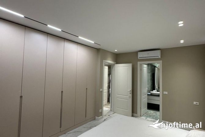 Shtepi me qera Apartament ne Tirane, 1+1, Mobilimi E mobiluar, Pagesa 1,300  Euro.