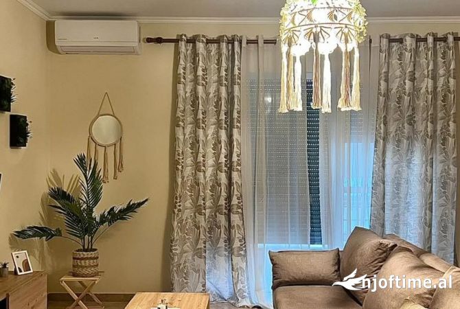 Shtepi me qera 2+1 ne Tirane - 65,000 Leke