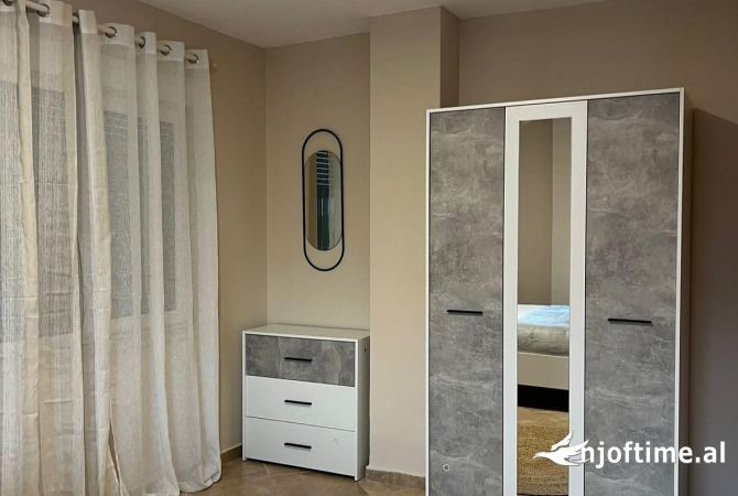 Shtepi me qera Apartament ne Tirane, 2+1, Mobilimi E mobiluar, Pagesa 65,000  Leke.