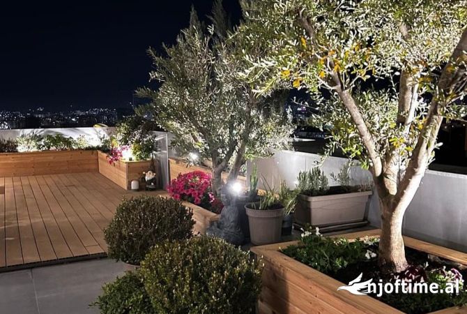 Shtepi me qera Penthose(kati i fundit panoramik) ne Tirane, 3+1, Mobilimi E mobiluar, Pagesa 3,000  Euro.