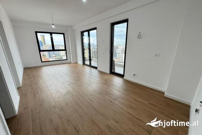 Ambient biznesi me qera 3+1 ne Tirane - 900 Euro