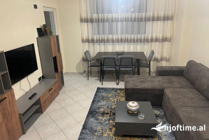 Shtepi me qera 1+1 ne Tirane - 47,000 Leke