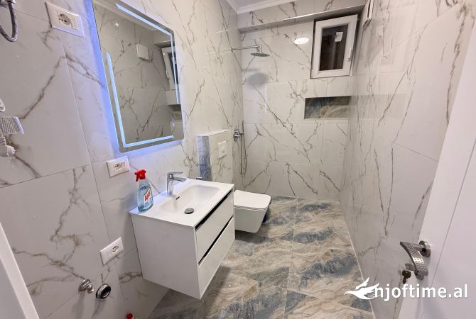 Shtepi ne shitje Apartament ne Tirane, 1+1, Mobilimi Bosh, pa mobiluar, Pagesa 119,000  Euro.