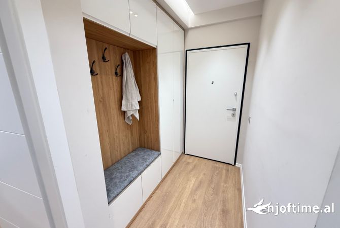 Shtepi me qera Apartament ne Tirane, 2+1, Mobilimi E mobiluar, Pagesa 1,200  Euro.