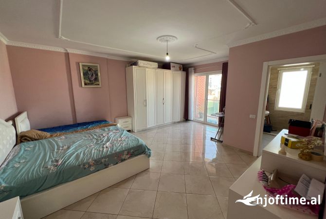 Shtepi me qera Apartament ne Tirane, 2+1, Mobilimi E mobiluar, Pagesa 600  Euro.