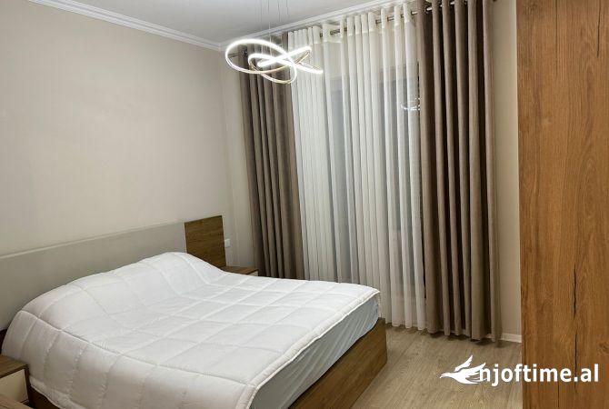 Shtepi me qera Apartament ne Tirane, 1+1, Mobilimi E mobiluar, Pagesa 85,000  Leke.