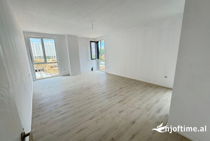 Shtepi me qera Apartament ne Tirane, 2+1, Mobilimi Bosh, pa mobiluar, Pagesa 700  Euro.