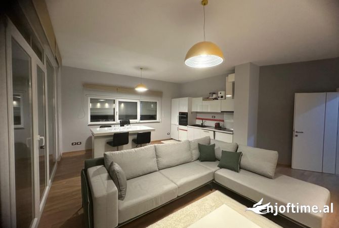 Shtepi me qera 2+1 ne Tirane - 800 Euro