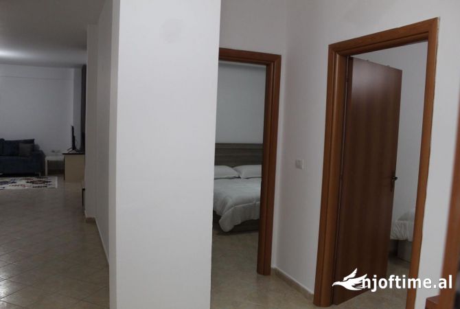 Shtepi me qera Apartament ne Tirane, 2+1, Mobilimi E mobiluar, Pagesa 600  Euro.