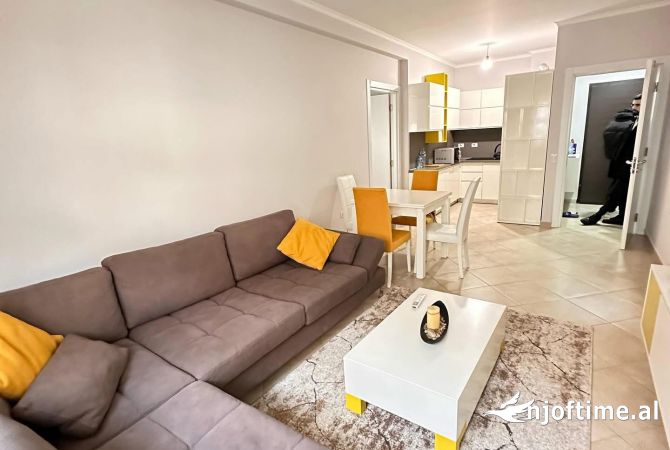 Shtepi me qera 2+1 ne Tirane - 700 Euro