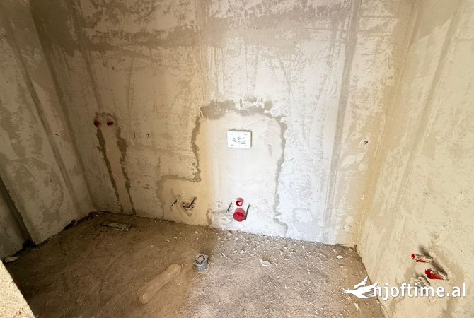 Shtepi ne shitje Apartament ne Tirane, 2+1, Mobilimi Bosh, pa mobiluar, Pagesa 138,180  Euro.