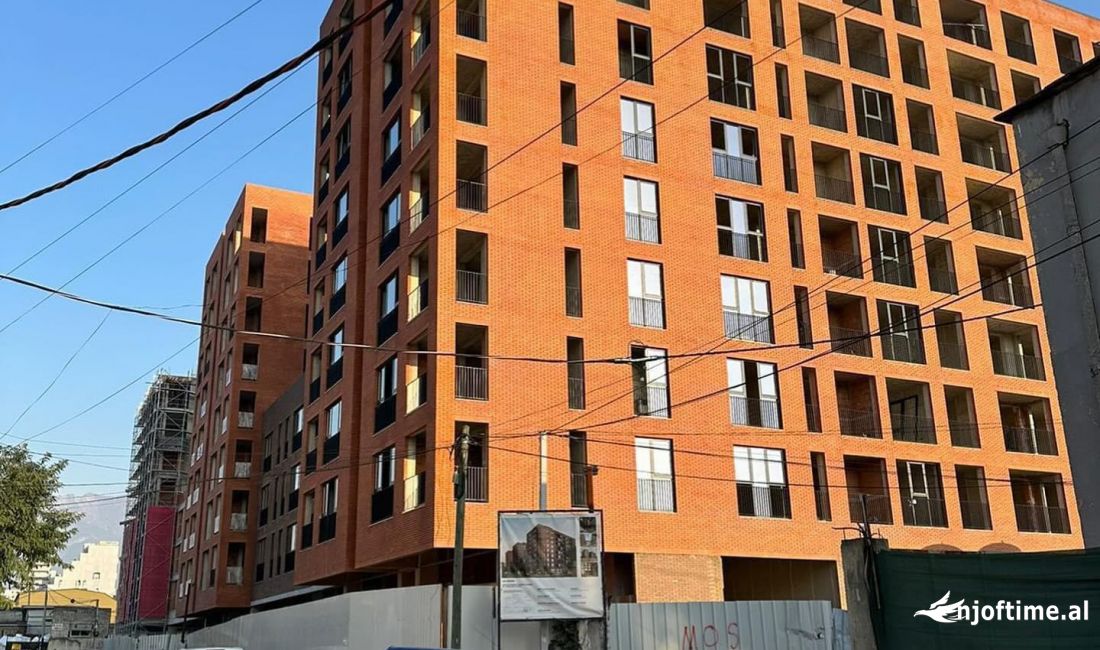 Shtepi ne shitje Apartament ne Tirane, 1+1, Mobilimi Bosh, pa mobiluar, Pagesa 106,380  Euro.