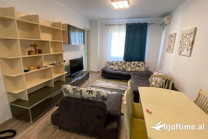 Shtepi me qera 2+1 ne Tirane - 500 Euro
