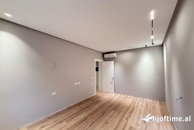 Ambient biznesi me qera 3+1 ne Tirane - 70,000 Leke