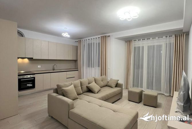 Shtepi me qera 2+1 ne Tirane - 60,000 Leke