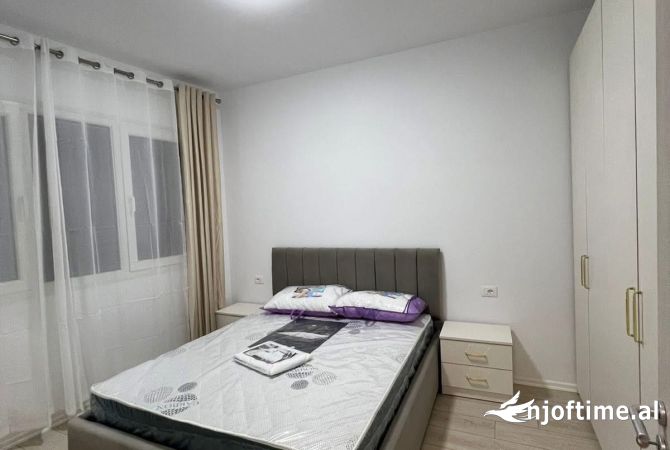 Shtepi me qera Apartament ne Tirane, 2+1, Mobilimi E mobiluar, Pagesa 60,000  Leke.