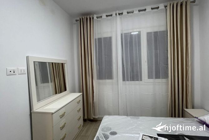 Shtepi me qera Apartament ne Tirane, 2+1, Mobilimi E mobiluar, Pagesa 60,000  Leke.