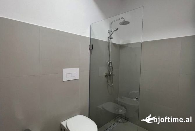 Shtepi me qera Apartament ne Tirane, 2+1, Mobilimi E mobiluar, Pagesa 60,000  Leke.