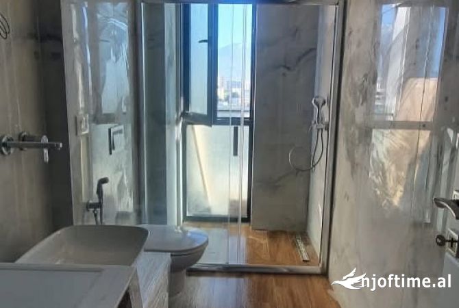 Shtepi me qera Apartament ne Tirane, 1+1, Mobilimi E mobiluar, Pagesa 550  Euro.