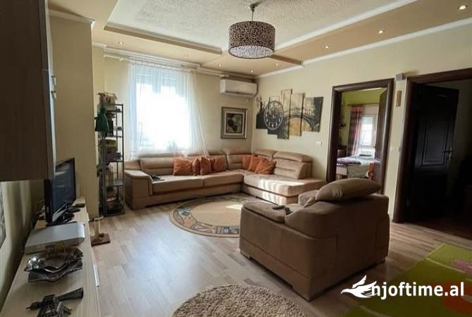 Shtepi ne shitje 3+1 ne Tirane - 245,000 Euro