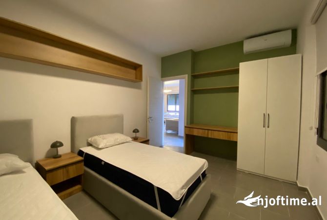 Shtepi me qera Apartament ne Tirane, 2+1, Mobilimi E mobiluar, Pagesa 700  Euro.