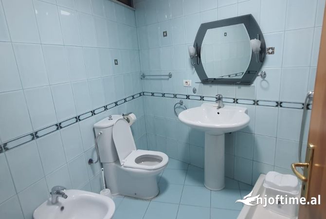 Qera ambient per Zyre 4+1+2📍Qender Tirane 