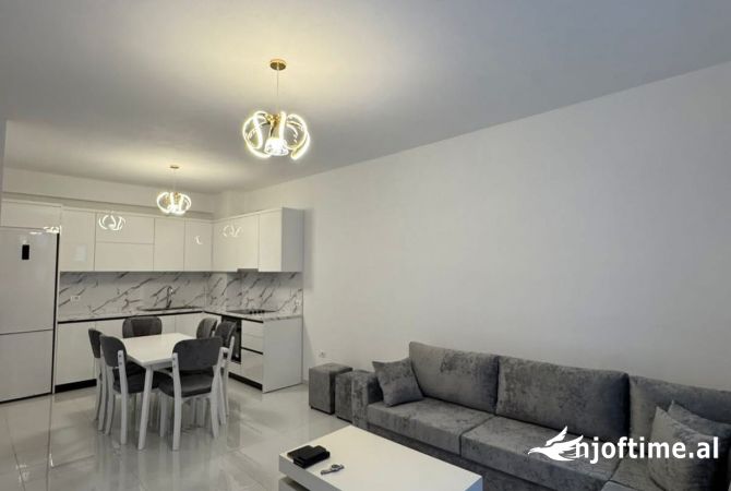 Shtepi me qera 2+1 ne Tirane - 600 Euro