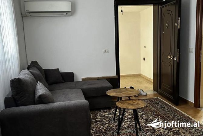 Shtepi me qera 2+1 ne Tirane - 40,000 Leke