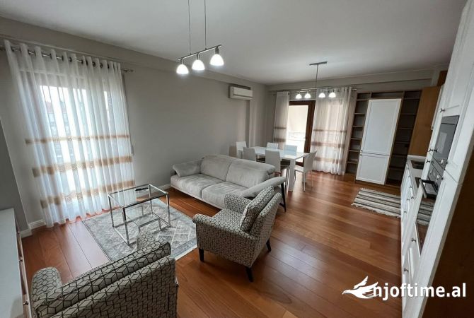 Shtepi me qera 3+1 ne Tirane - 1,100 Euro