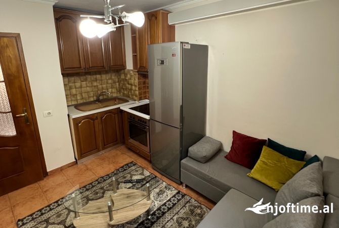 Shtepi me qera 1+1 ne Tirane - 490 Euro