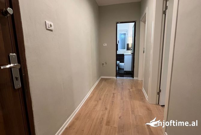 Shtepi ne shitje Apartament ne Tirane, 1+1, Mobilimi Bosh, pa mobiluar, Pagesa 86,000  Euro.