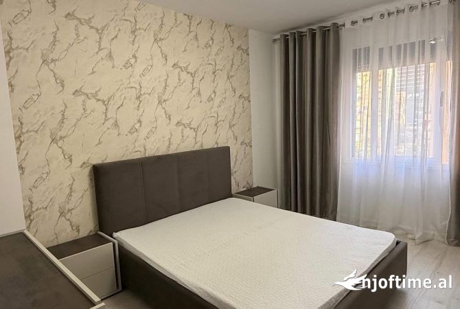Shtepi me qera Apartament ne Tirane, 1+1, Mobilimi E mobiluar, Pagesa 650  Euro.