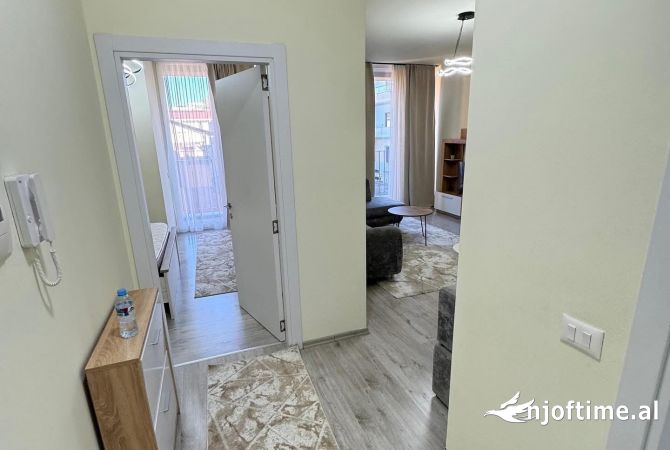 Shtepi me qera Apartament ne Tirane, 1+1, Mobilimi E mobiluar, Pagesa 550  Euro.